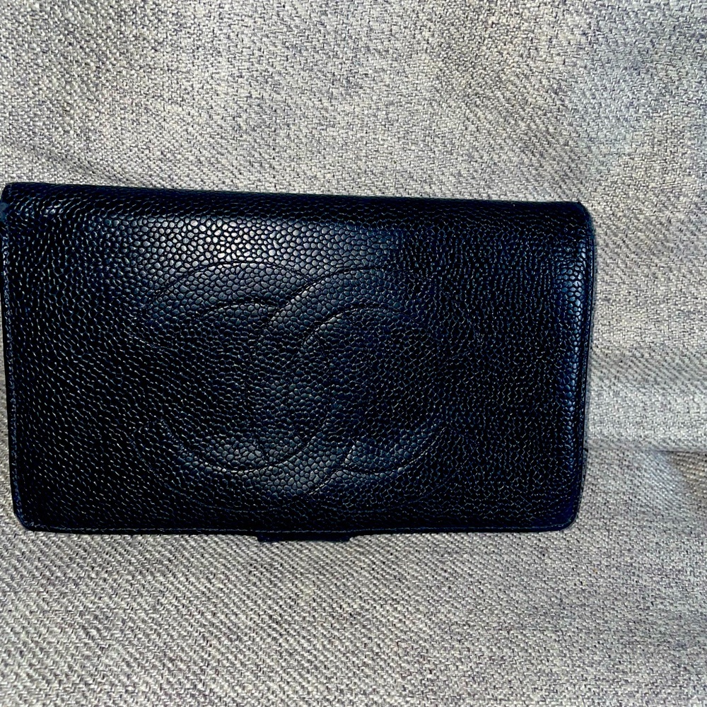 Vintage Chanel Caviar wallet